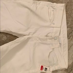 NWT 7 for All Mankind Dojo white jean